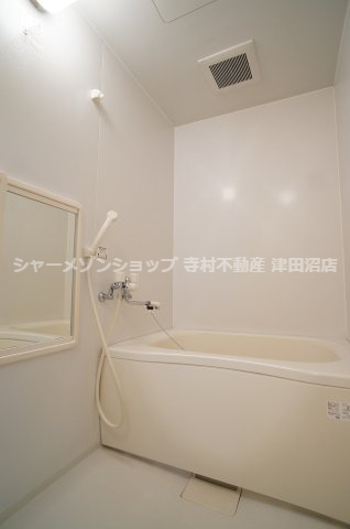 ディアス藤原の浴室
