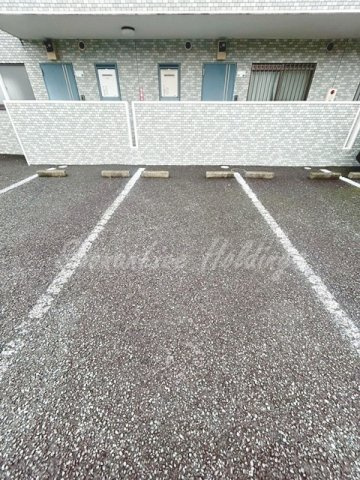 横浜市泉区中田西３丁目の賃貸マンションの駐車場