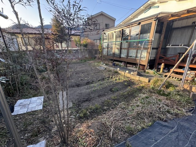 家庭菜園ができる平家♪温泉も駅も近いのどかな暮らしの最適解♪日光鬼怒川温泉の庭|簡単な家庭菜園も楽しめるお庭です