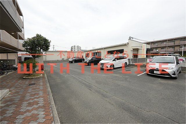 コンフォーレ【キャッシュバック対象物件】の駐車場|駐車場です