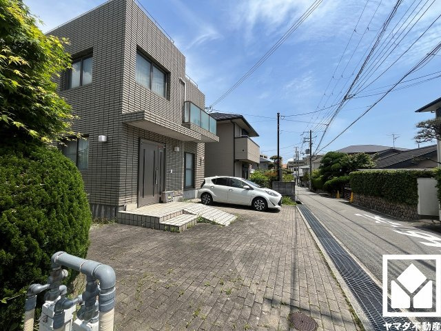 西宮市上甲東園1丁目のその他|京都市から神戸市を結ぶ国道171号線まで一般道で約2.2km。大阪府や西宮市など各方面へアクセスしやすい、車での移動にも便利な立地です。
