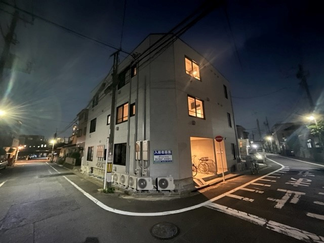 エトワールの外観|ライトアップバージョン