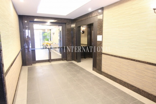 レジディア浦安のロビー