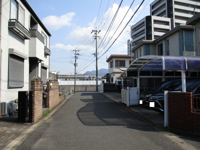 志井六丁目18番11号（B-14）の前面道路含む現地写真