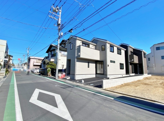 葛飾区水元４丁目の新築戸建の前面道路含む現地写真