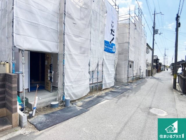 加古川市東神吉町出河原　新築一戸建ての前面道路含む現地写真|周辺は落ち着いた街並みの住宅地！子育てがしやすい住環境です！まだ未完成ですが、現地でしかわからない事もございます。是非一度ご覧ください。