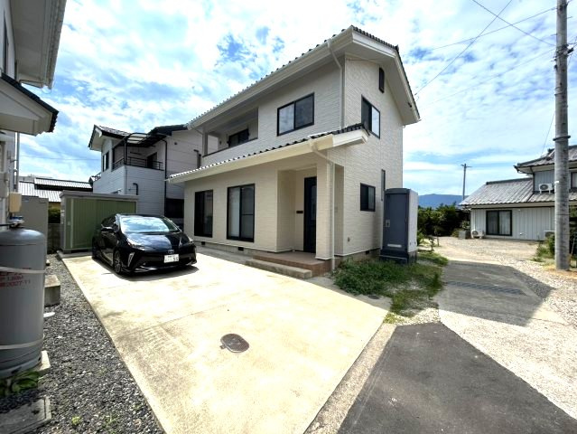 中古戸建　千曲市寂蒔の駐車場