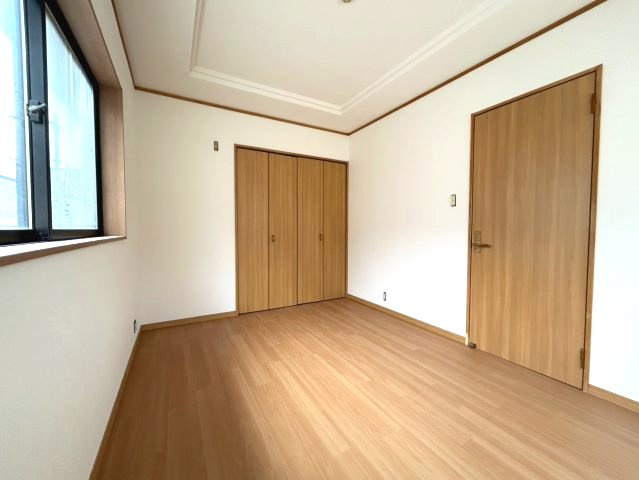 中古戸建　千曲市寂蒔の洋室|2階　6帖