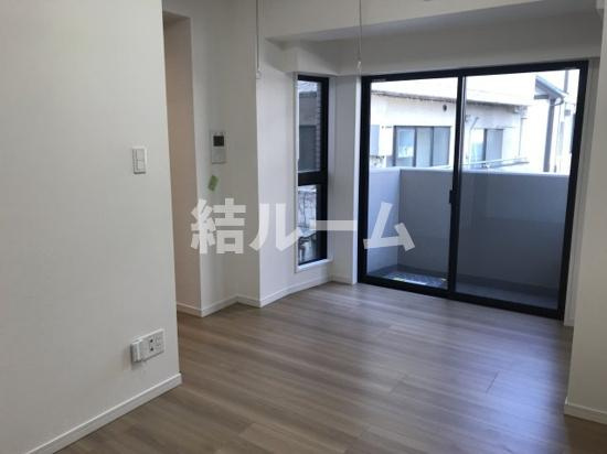 板橋区板橋４丁目の賃貸マンションの居間・リビング