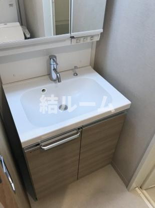 板橋区板橋４丁目の賃貸マンションの洗面所