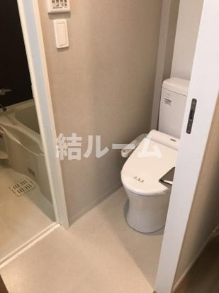 板橋区板橋４丁目の賃貸マンションのトイレ