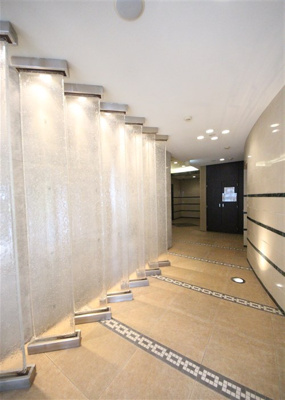 【ロビー】 | SERENiTE新大阪