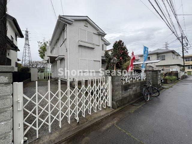 【前面道路含む現地写真】 | 学区：中原小・中学校や立堀親水公園近く、子育て環境良好な好立地◎　
お子さまをのびのび育めますよ♪