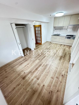 【内装】 | ＣＲＥＡ・Ｈ | おしゃれな内装です