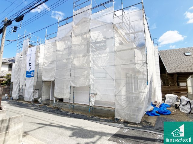 加古川市東神吉町出河原　新築一戸建ての外観|周辺は落ち着いた街並みの住宅地！子育てがしやすい住環境です！まだ未完成ですが、現地でしかわからない事もございます。是非一度ご覧ください。