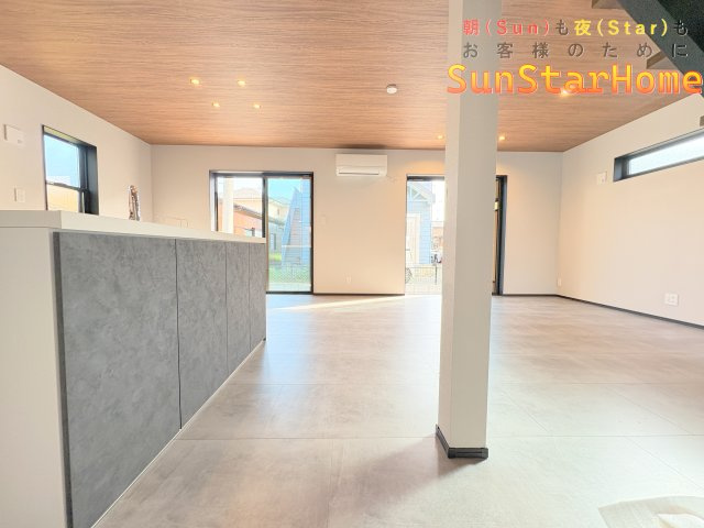【サンスターホーム現地販売物件】あきる野市伊奈　新築戸建の居間・リビング