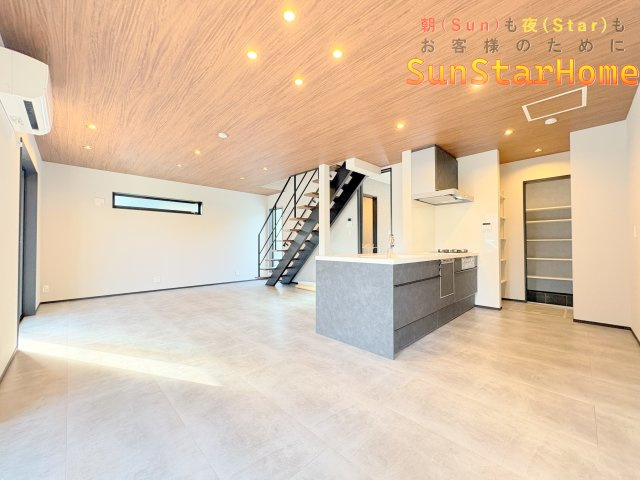 【サンスターホーム現地販売物件】あきる野市伊奈　新築戸建の居間・リビング
