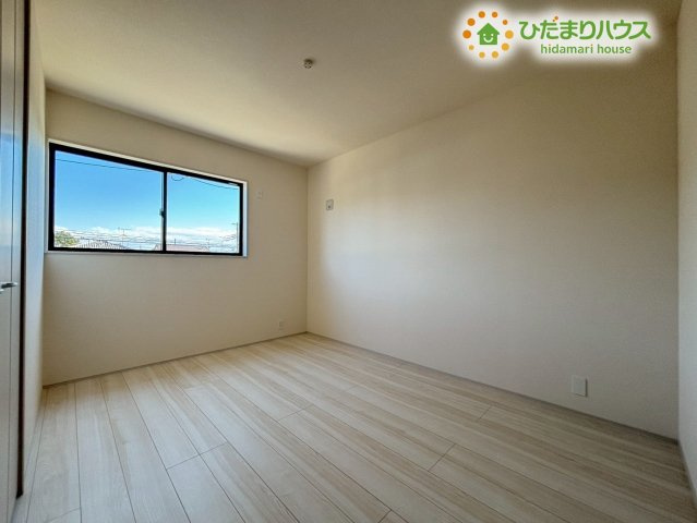 本庄市栄　第1　新築一戸建て　リーブルガーデン　01の洋室|お子様の一人部屋にピッタリな洋室です。机にベットを置けば子供部屋の完成です☆				
