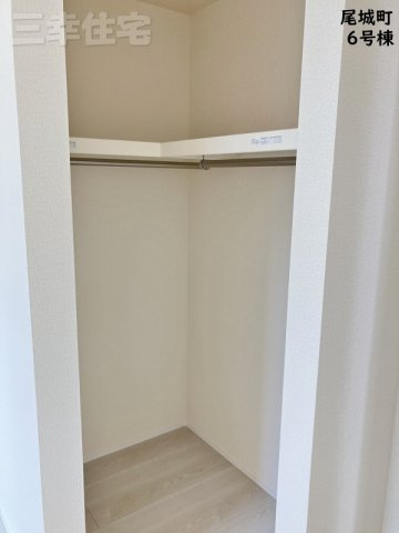 碧南市尾城町6号棟の収納|このお部屋の収納もウォークインクローゼット