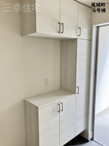 碧南市尾城町6号棟の収納|住まいの顔玄関には、靴がたっぷり入るトール形の大容量収納ですっきりした玄関を実現しました！