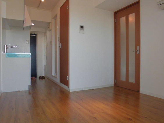 サニーパレス神陵台の居間・リビング