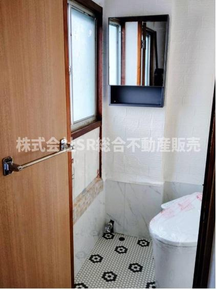 永和1丁目中古戸建のトイレ|トイレが２か所にあり、朝の身支度がスムーズに行えます♪