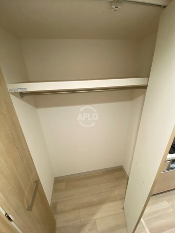 プレサンス堺筋本町エグゼブランの収納|プレサンス堺筋本町エグゼブラン　クローゼット