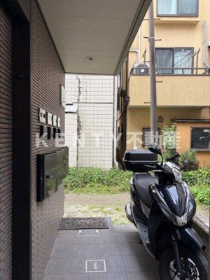 【エントランス】 | Ｒｉｖｉｅｒｅ　リヴェール | ゆとりのあるエントランスです