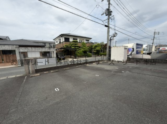 ベルセゾンIIの駐車場