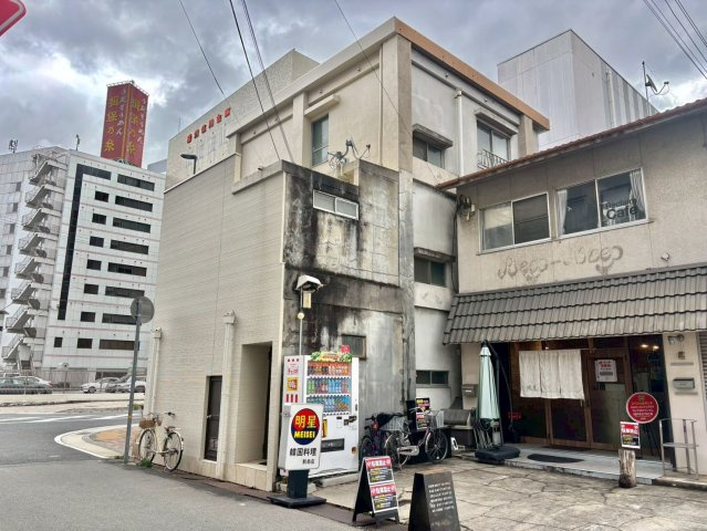 南畝ビルの外観