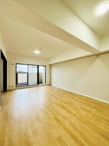 【居間・リビング】 | ファミール鶴見 | LDK（約17.3帖）