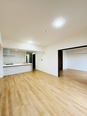 【居間・リビング】 | ファミール鶴見 | LDK（約17.3帖）