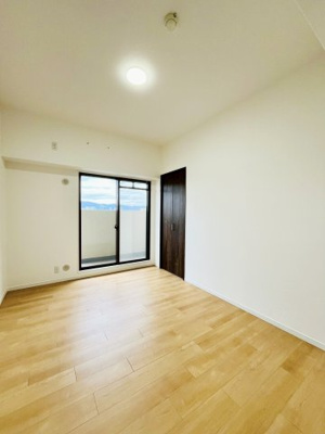 【洋室】 | ファミール鶴見 | 洋室（約5.8帖）