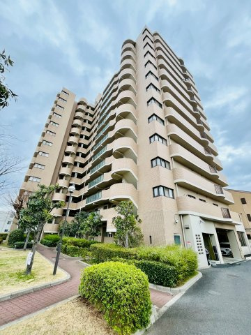 【外観】 | ファミール鶴見 | 全てのお部屋がバルコニーに面した南東4LDK｜設備充実のリフォーム済み