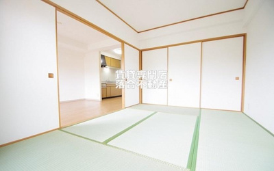 【和室】 | グランドール井上 | ゆったりとくつろげる和室