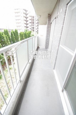 【バルコニー】 | グランドール井上 | 南向きの広々としたバルコニー