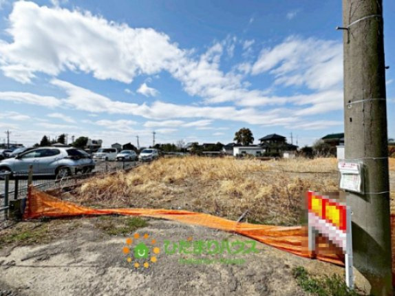 久喜市太田袋　新築一戸建て　02　グラファーレの前面道路含む現地写真