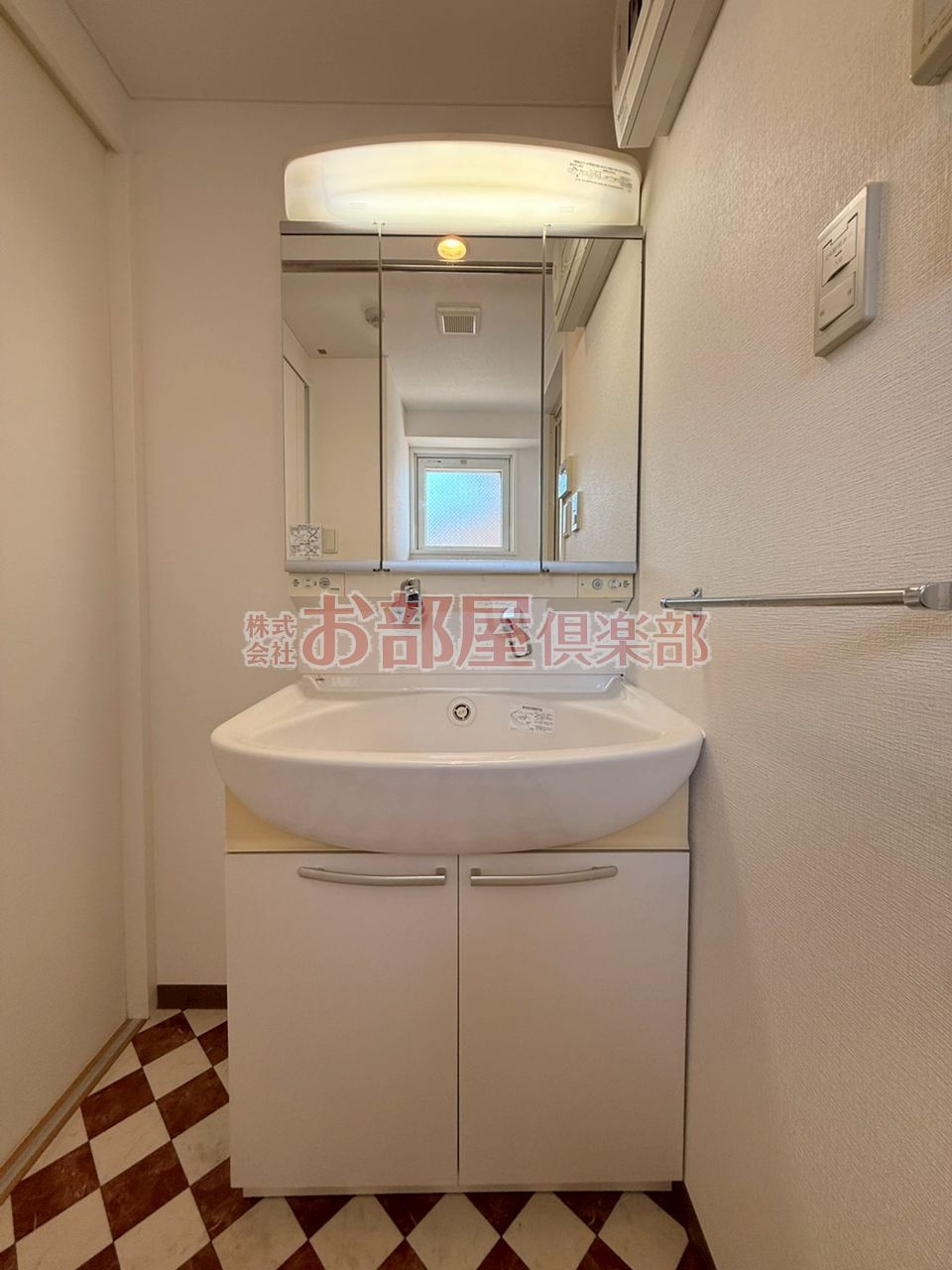 メルローズアソウの洗面所|スペースが確保できる洗面所です