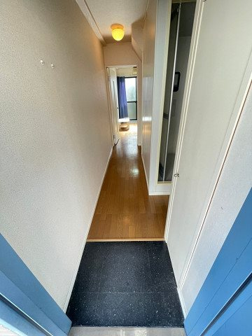 レオパレス広田の玄関