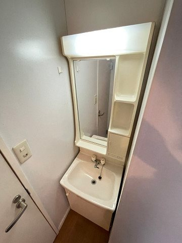レオパレス広田の洗面所