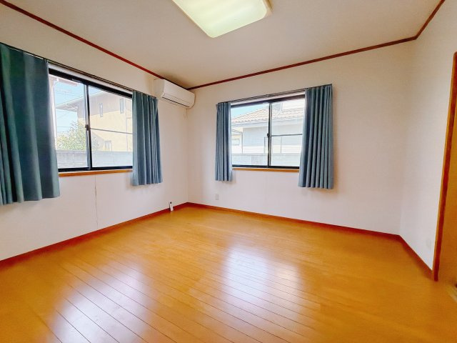 【中古戸建】前橋市六供町4丁目の洋室|■洋室｜子供部屋のメリットは「自立心を養うことができる」「自分で整理整頓できるようになる」そして、お子様が成長した際には「プライバシーを確保できる」といい事だらけ♪
