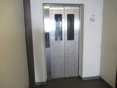 【その他共用部分】 | グランディア陽だまりの街（旧テラートⅡ） | エレベーターが有るので助かりますね