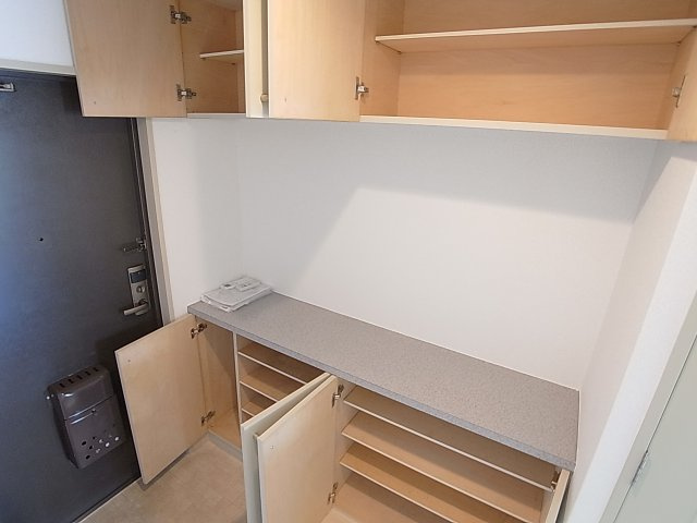 スカイコートの玄関|大きなシューズＢＯＸ