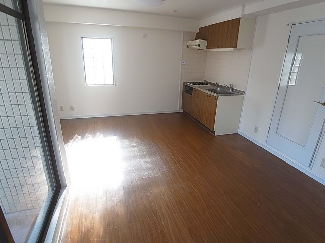 スカイコートの居間・リビング|開放感の有る広々リビングスペース