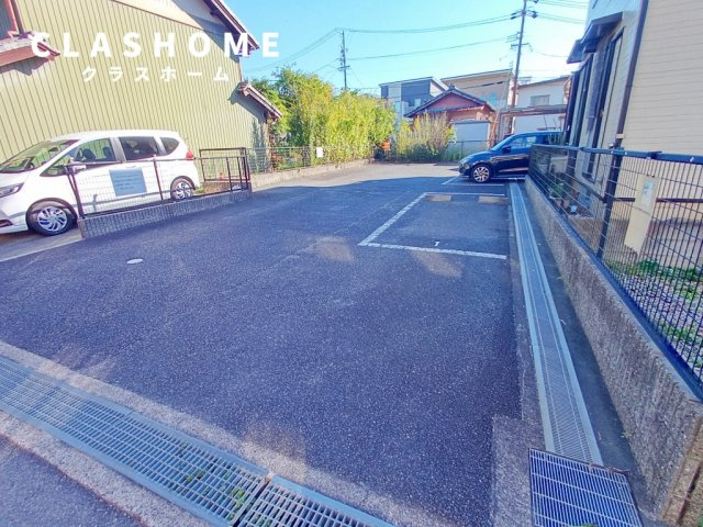 ラフレシスマン　　刈谷市近郊の賃貸ならクラスホーム刈谷店の駐車場