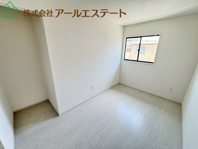 加古川市尾上町口里11期　　山陽電鉄「浜の宮駅」徒歩８分の洋室
