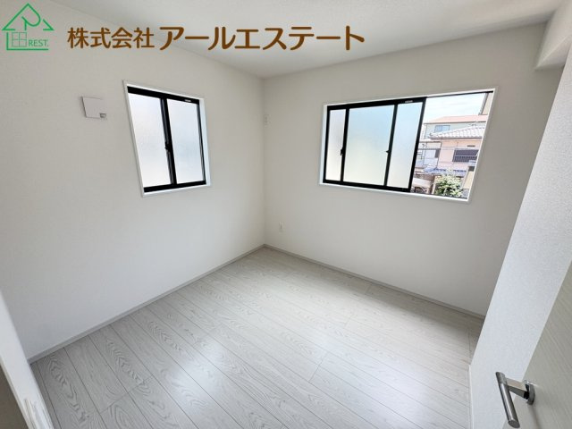加古川市尾上町口里11期　　山陽電鉄「浜の宮駅」徒歩８分の子供部屋