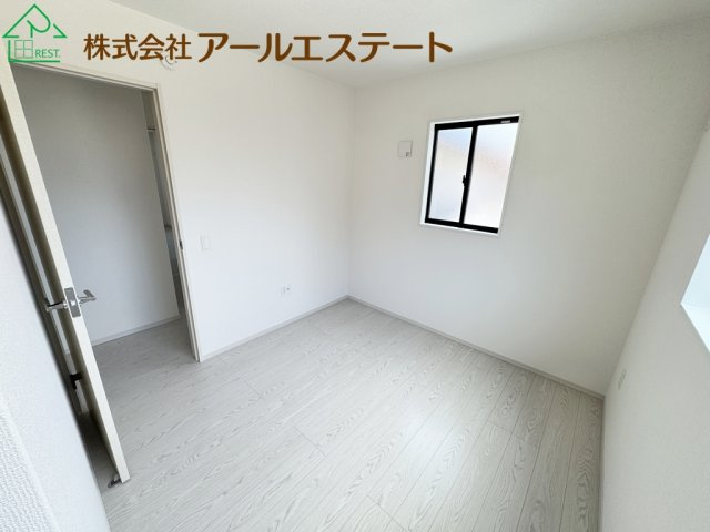 加古川市尾上町口里11期　　山陽電鉄「浜の宮駅」徒歩８分の収納