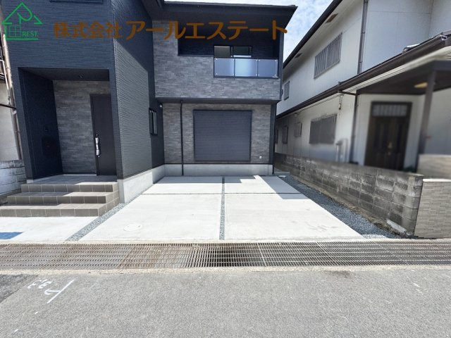 加古川市尾上町口里11期　　山陽電鉄「浜の宮駅」徒歩８分の駐車場