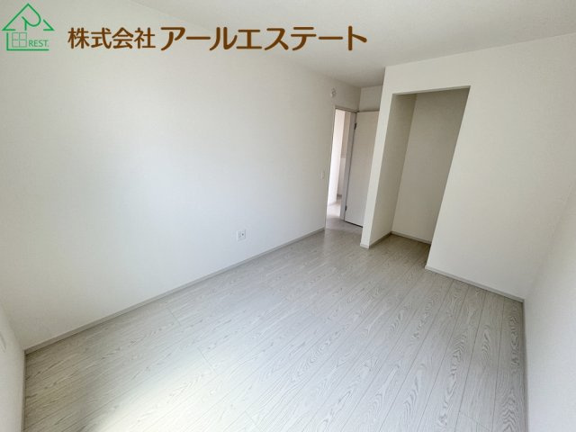 加古川市尾上町口里11期　　山陽電鉄「浜の宮駅」徒歩８分の洋室